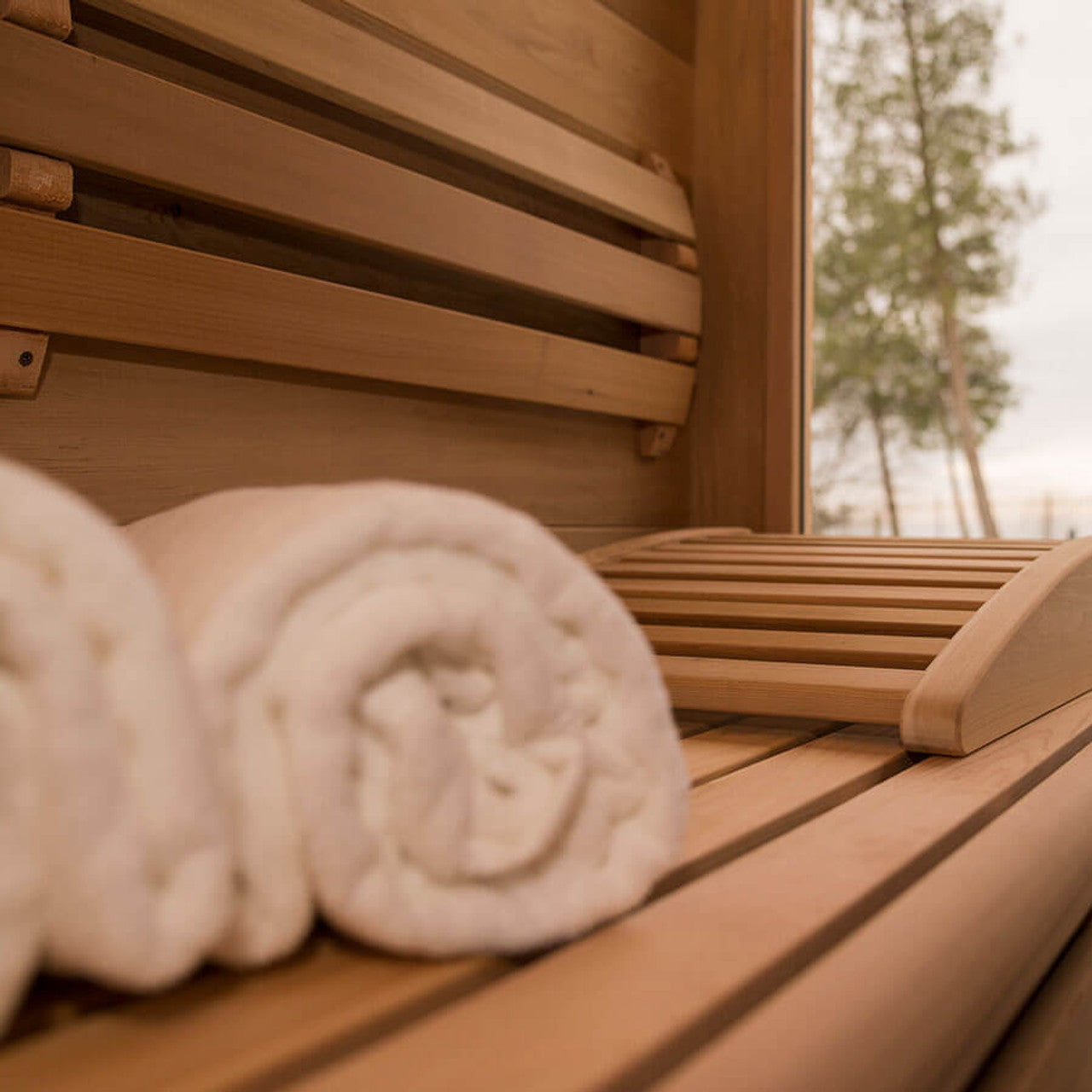 Luna Outdoor Sauna 8' x 7' Clear Cedar